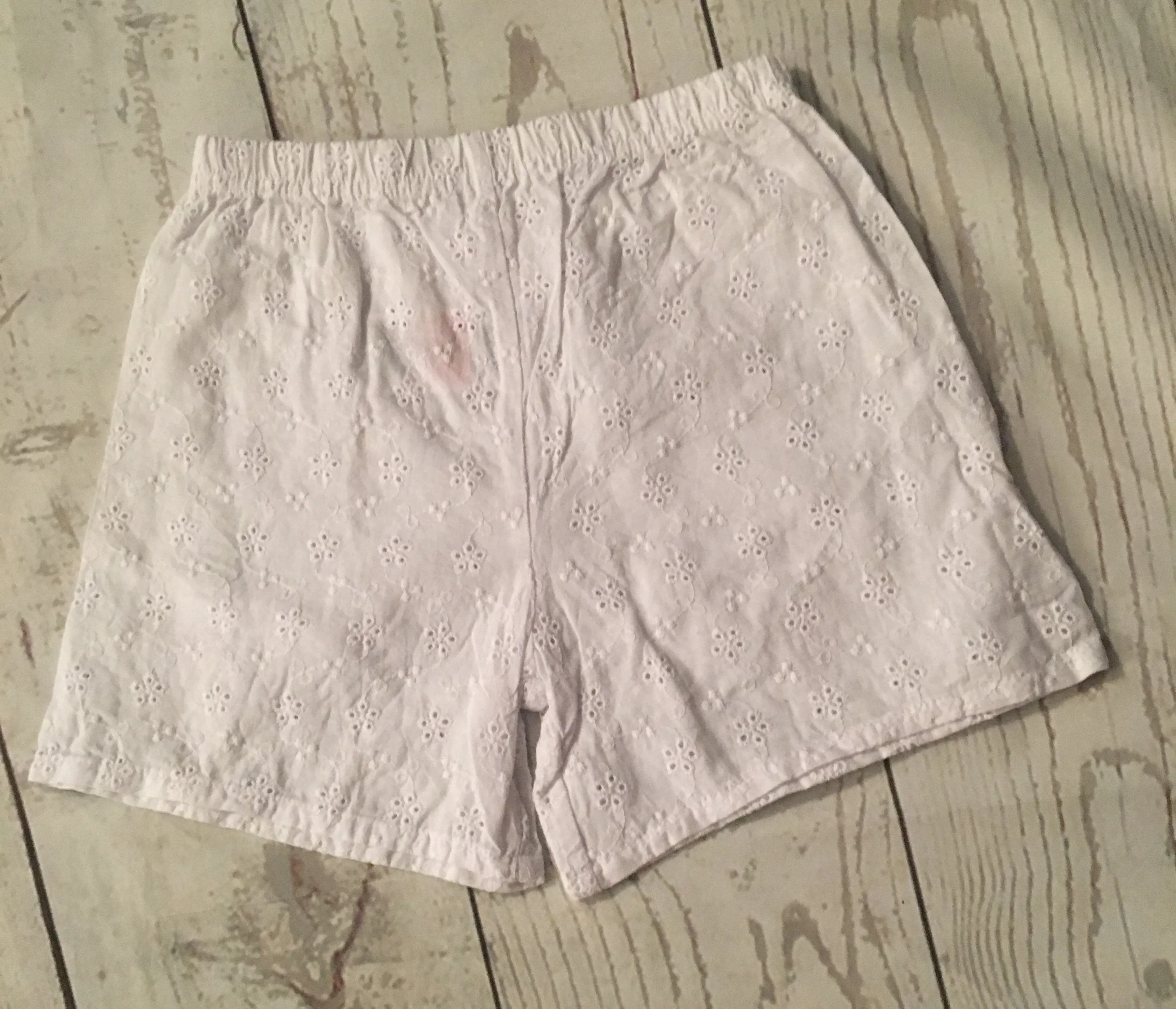 12-18 Months Broderie Shorts