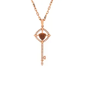 18K Rose Gold Diamond & Fancy Diamond Pendant |  18K 玫瑰金钻石及彩钻吊坠