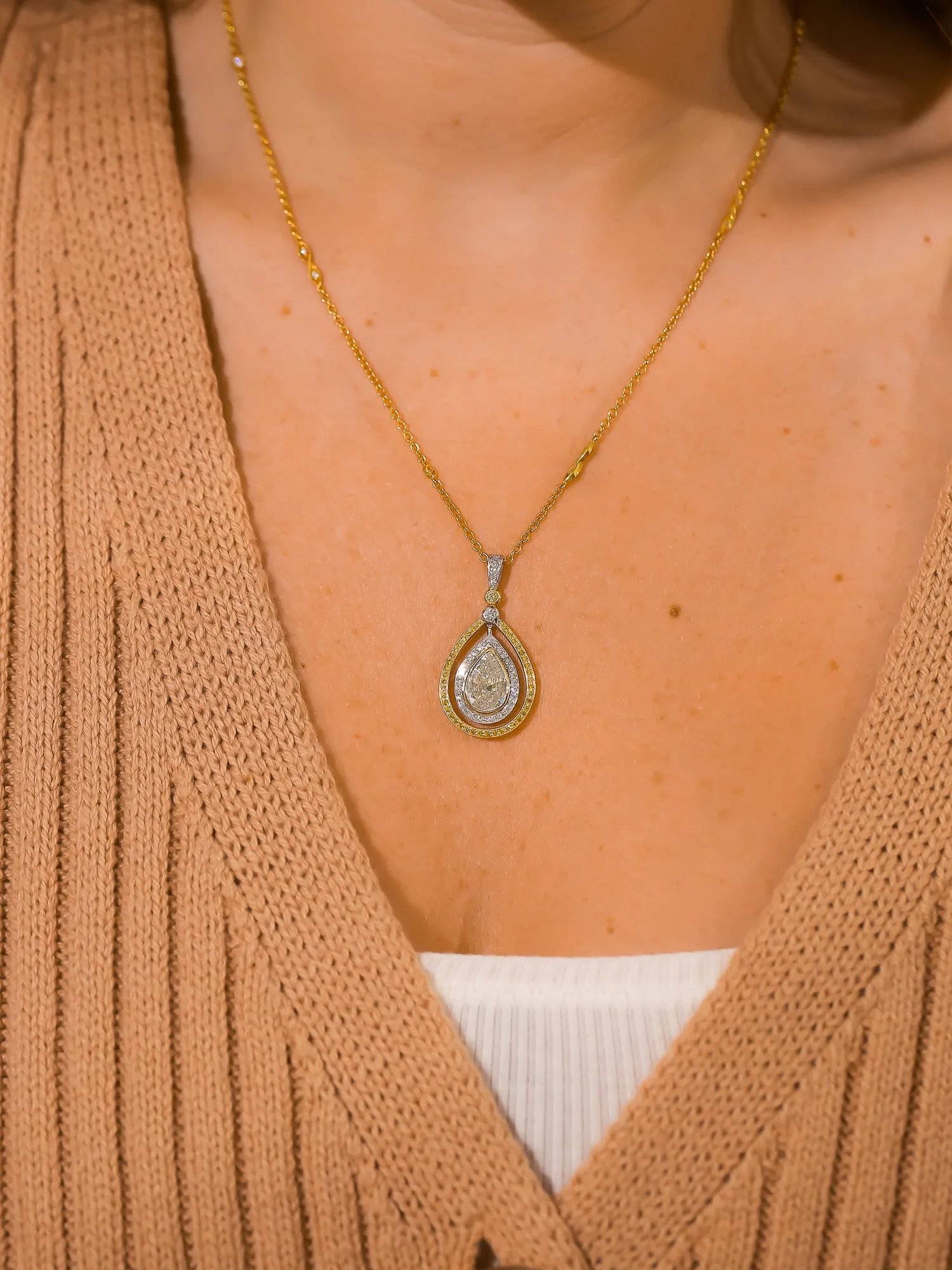 2.45ct TDW Pear Circuit Necklace (GIA)