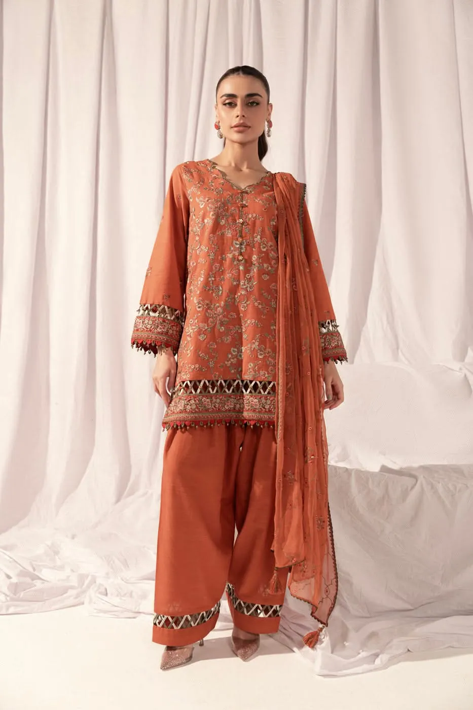 3 Pc Embroidered Khaddar Suit With Chiffon Dupatta