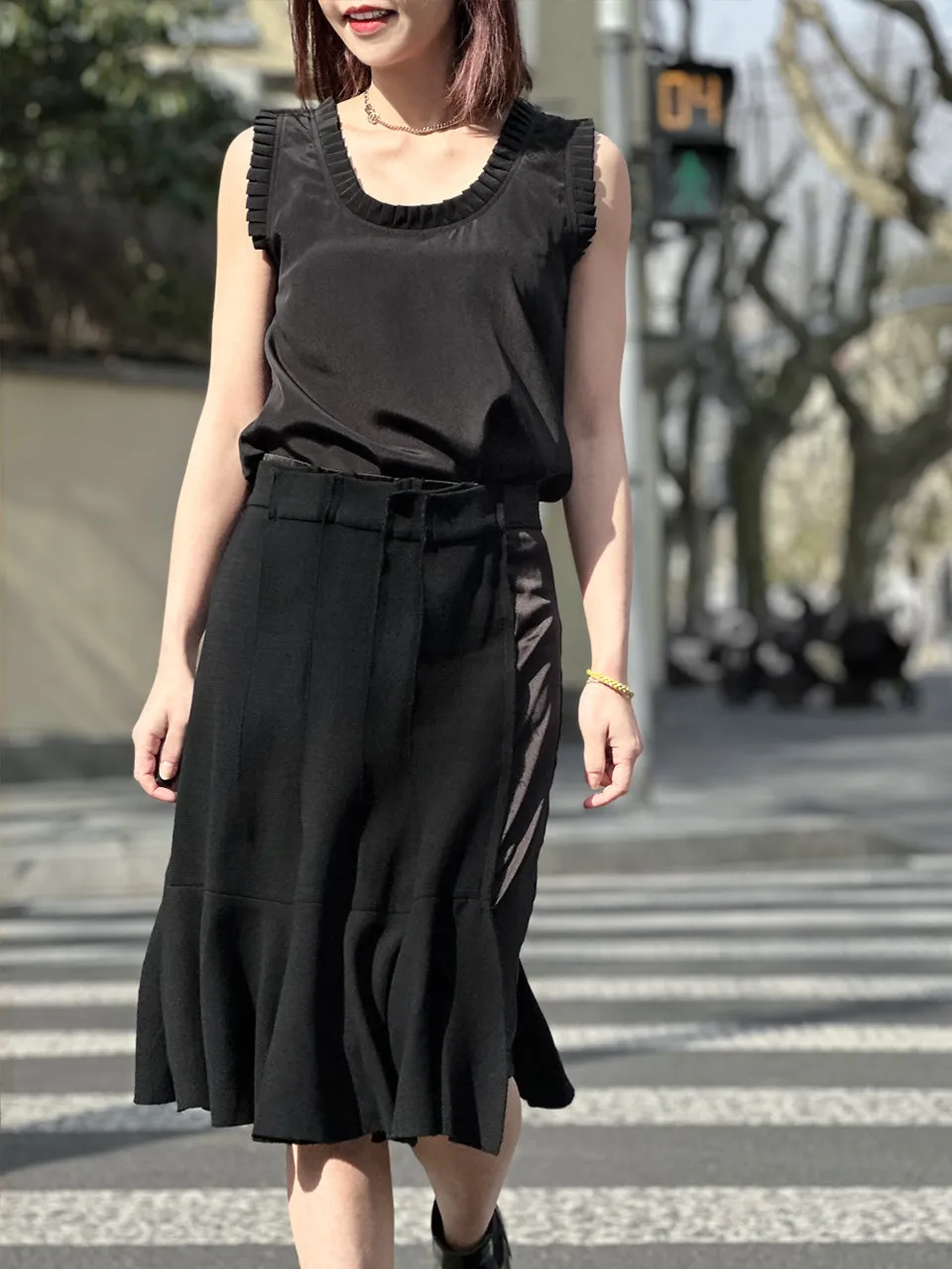 Black Pleated Detail Satin Patch Knee-length Skirt