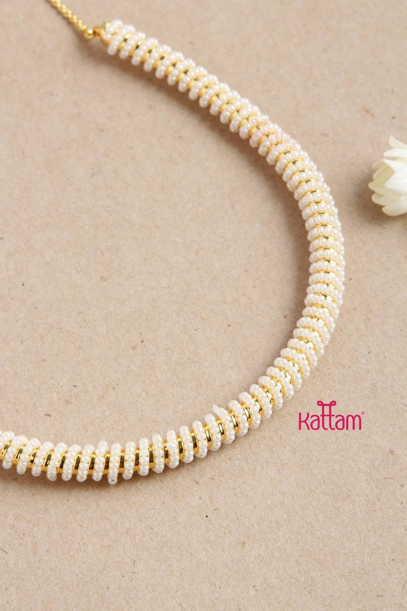 Fancy Pearl Hasli Choker