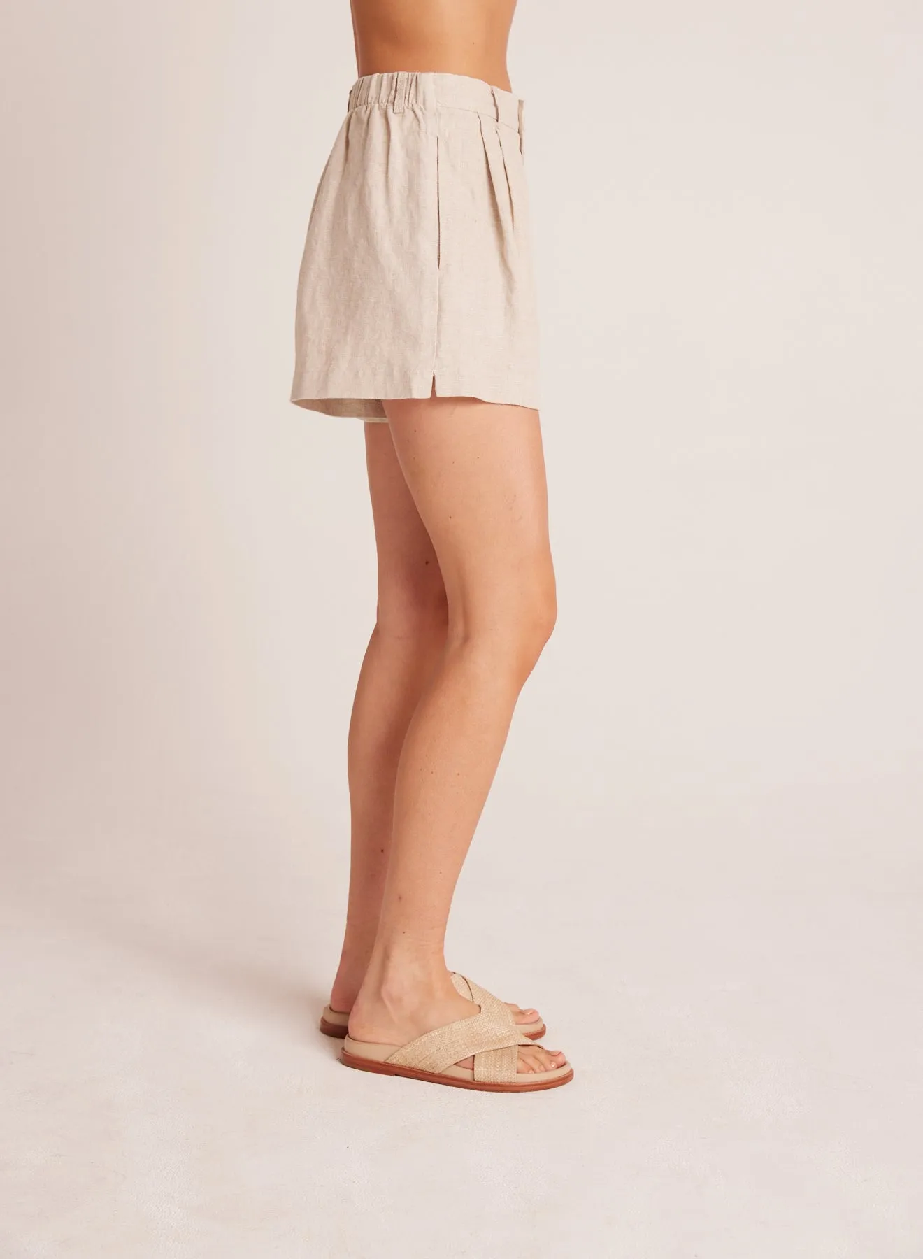 Pleat Front Trouser Short - Linen Sand