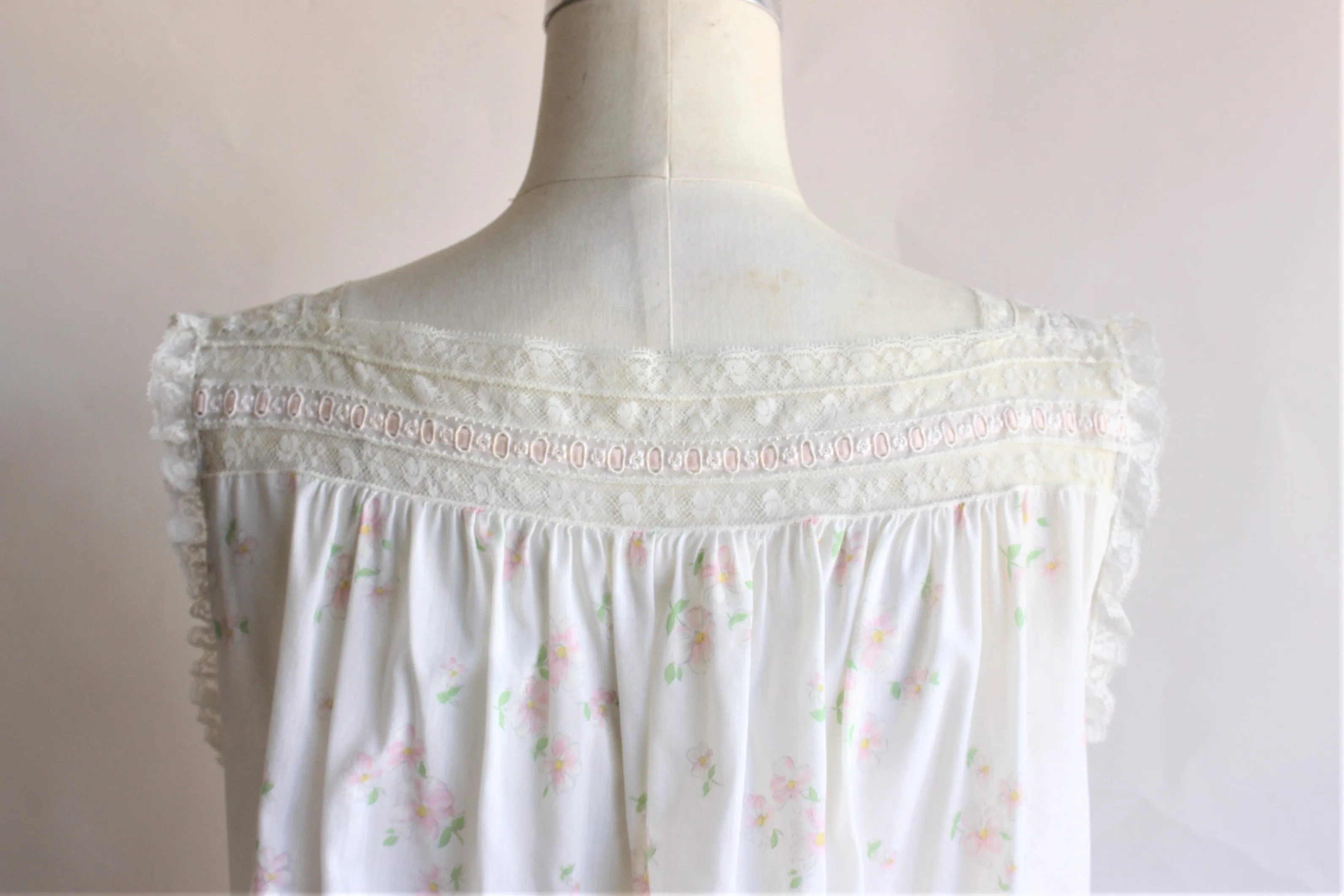 Vintage 1950s Floral Pajama Top by Barbizon