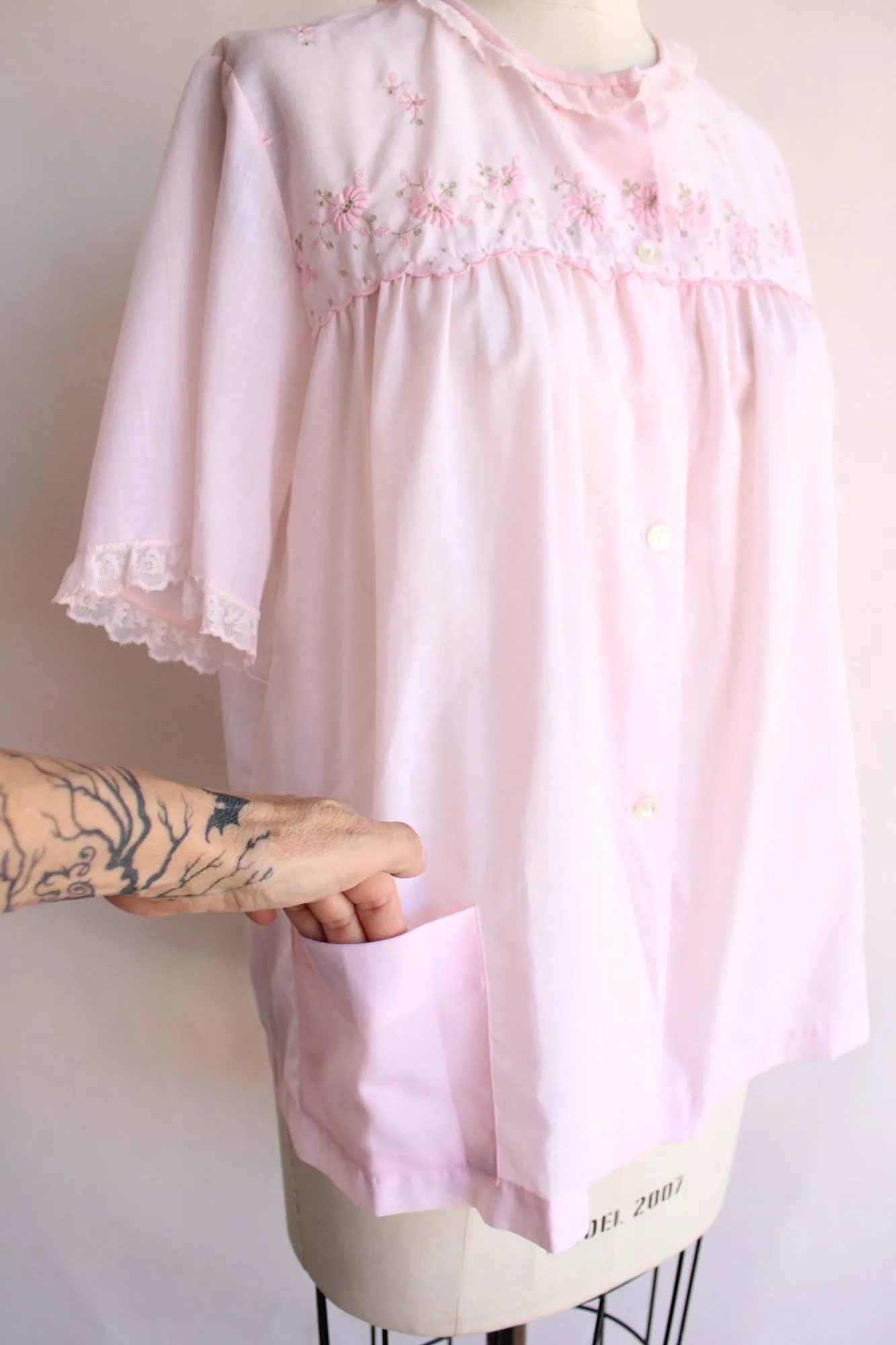 Vintage 1970s Sears Pink Floral Embroidered PJ Top